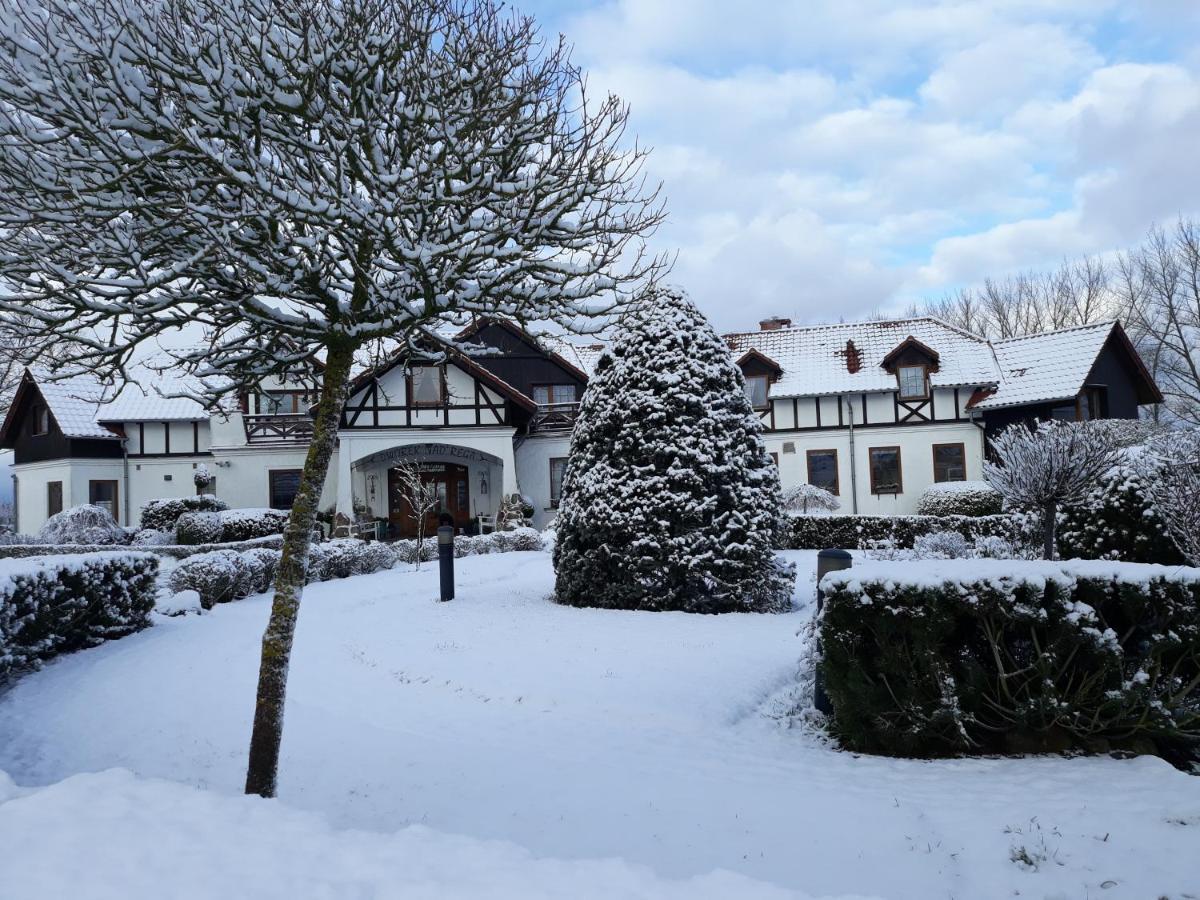 Dworek Nad Rega Trzebiatow nad Rega Exteriör bild