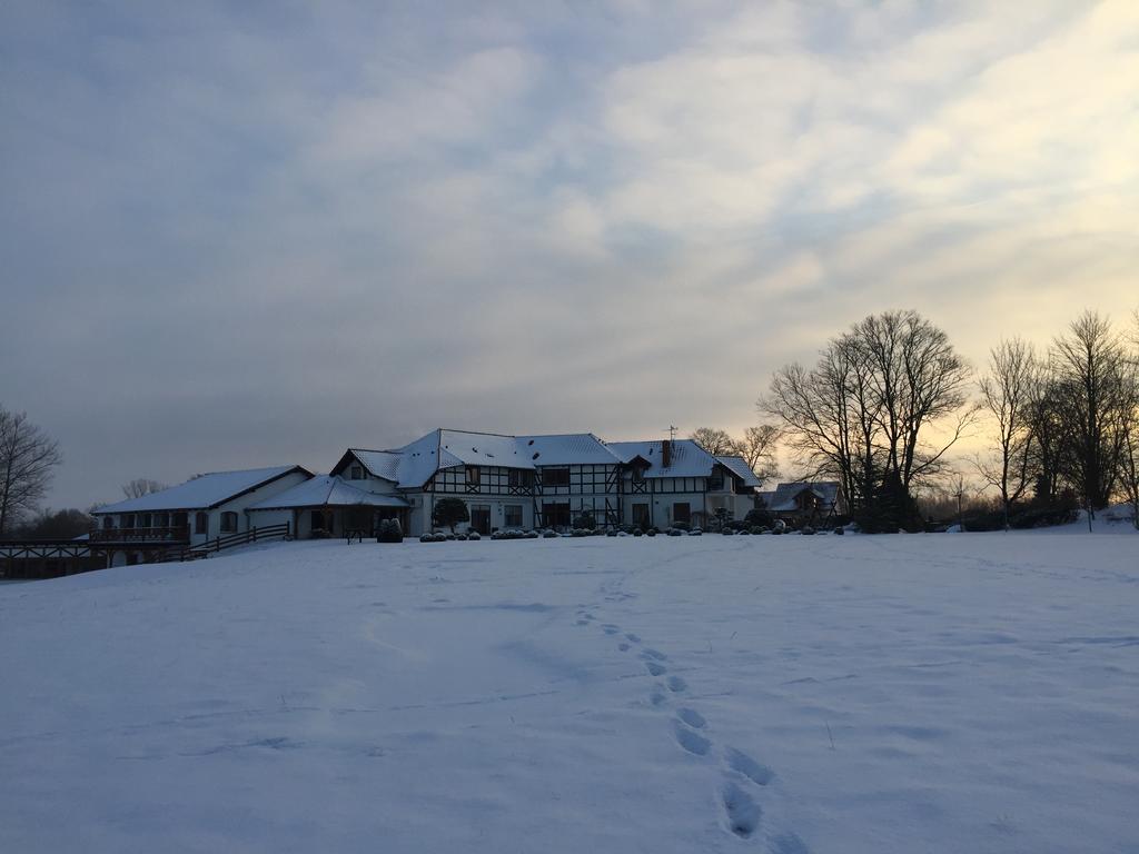 Dworek Nad Rega Trzebiatow nad Rega Exteriör bild