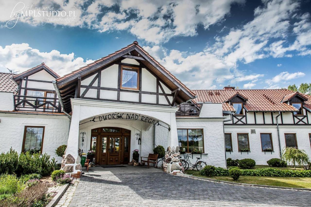 Dworek Nad Rega Trzebiatow nad Rega Exteriör bild